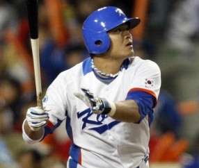 NG28-泰山雪豹队鏖战闽南暴熊队，冰球季后赛守住胜果，替补奇兵立功。锋线火力回暖的简单介绍