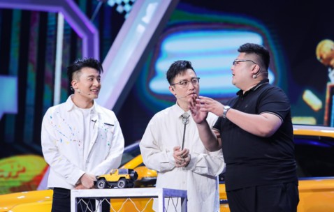 南宫28- 里程碑夜！桑托斯复出首秀，意甲赛后刷纪录，话题不断，身体对抗强度拉满