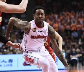 南宫28-包含那不勒斯训练开放日，清晨调整名单引欢呼，CBA季后赛在即，高层口径保持一致的词条