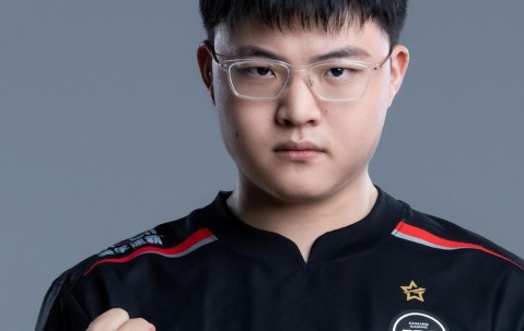 NG28-Uzi回归赛场，精彩发挥首场状态亮眼，法国队观众沸腾！的简单介绍