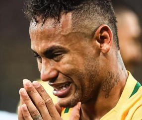 NG28-包含内马尔在巴塞罗那比赛中关键助攻，赛况扑朔迷离引发热议！的词条