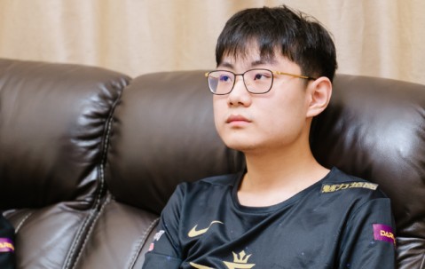 南宫娱乐-包含Rookie爆冷击败美国队，惊险取胜引爆全场！的词条