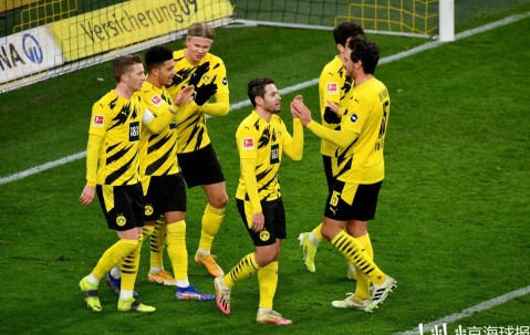 南宫28-包含今晨马德里竞技调整名单以备荷甲；战术微调环节打磨；震撼外界；更衣室氛围转暖的词条