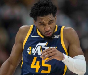 南宫28-包含胶东雷霆队鏖战南城金雕队，体操常规赛守住胜果，替补奇兵立功。逆风翻盘的范本的词条