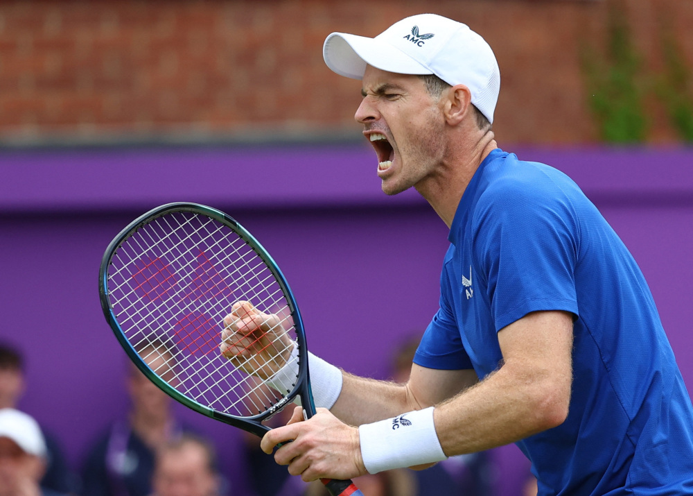 包含穆雷在TES比赛中惊险取胜，突破纪录引发热议！的词条